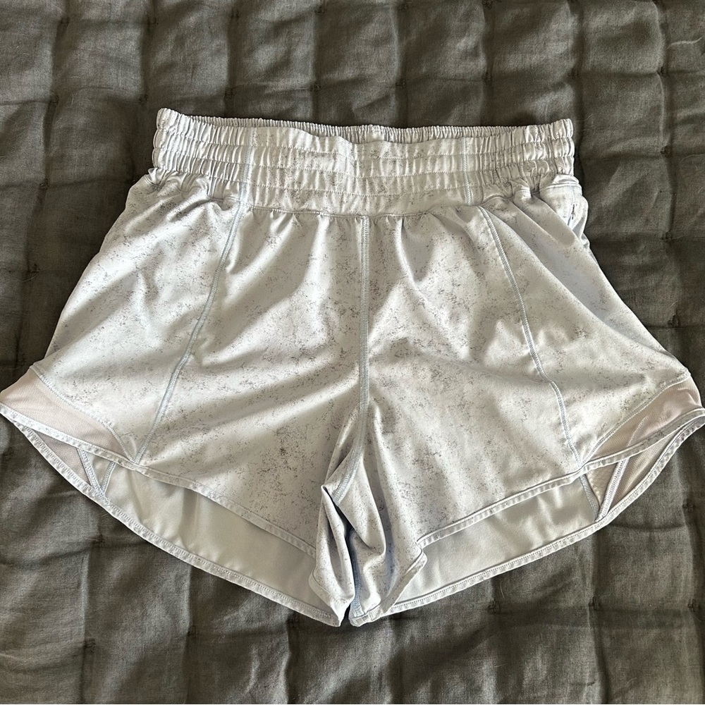 Lululemon Hotty Hot short